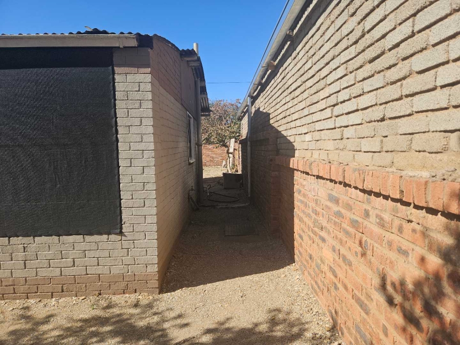 2 Bedroom Property for Sale in Floors Northern Cape